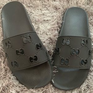 Gucci slides